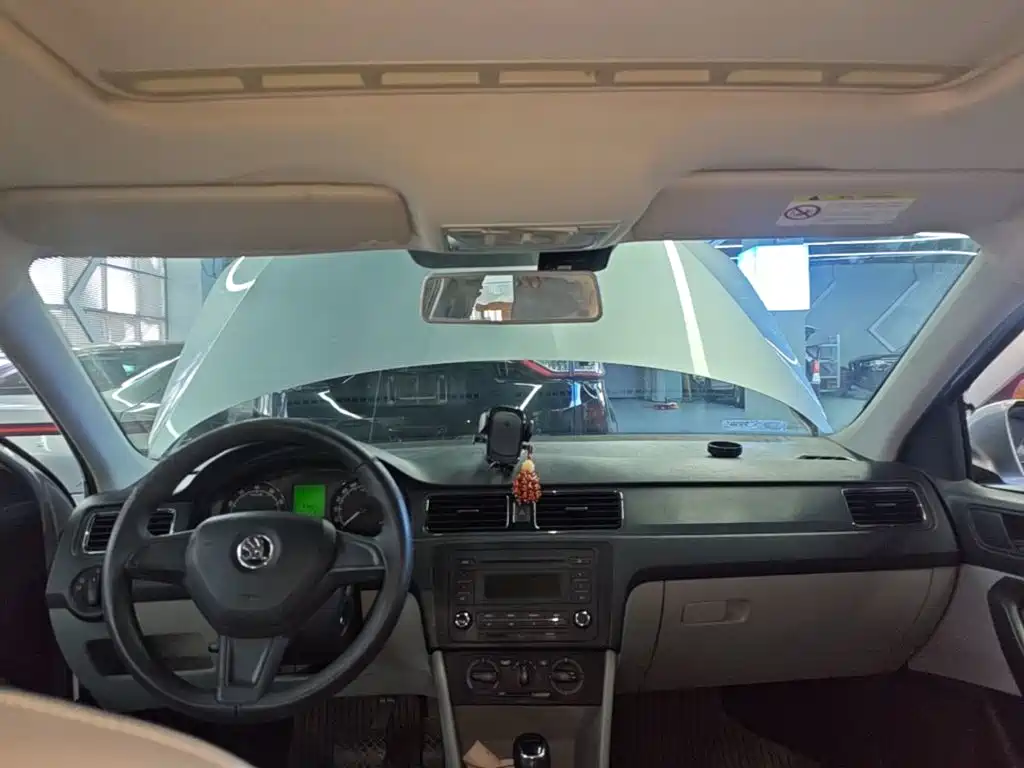 Skoda Rapid — миниатюра 18