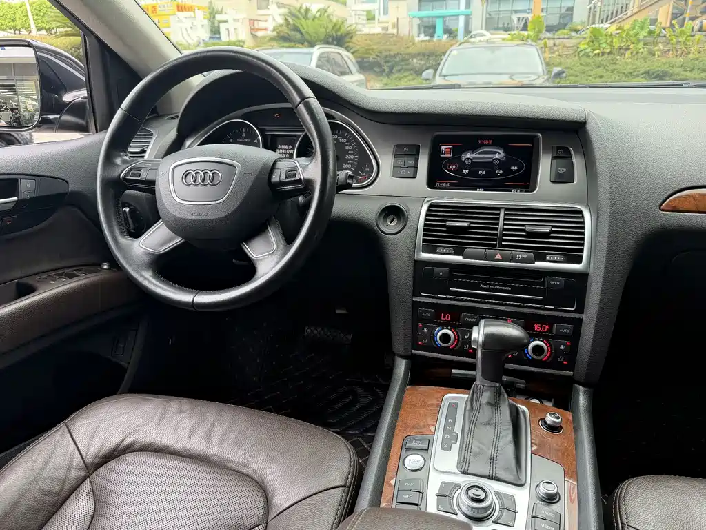 Audi Q7 — миниатюра 13
