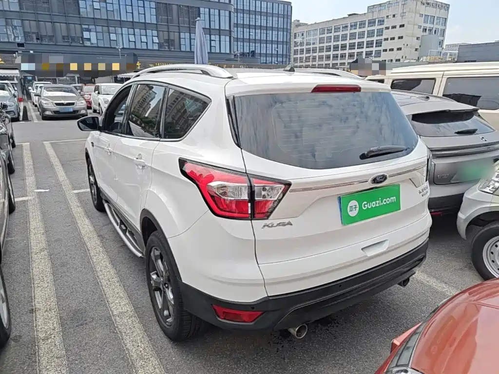 Ford Kuga — миниатюра 5