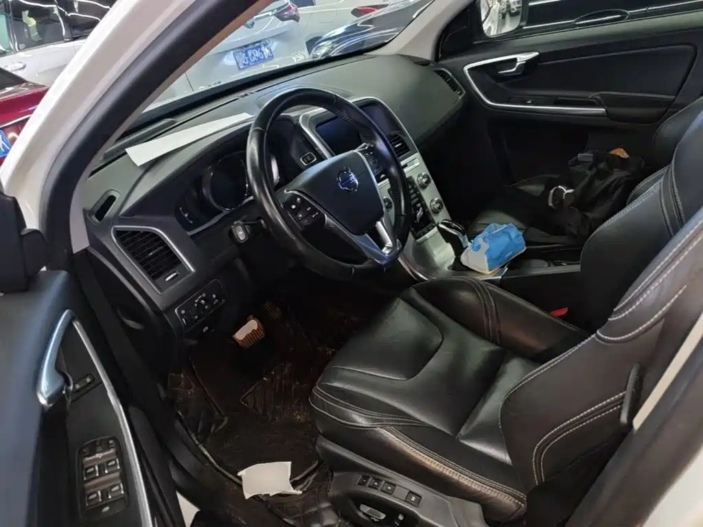 Volvo XC60 — миниатюра 15