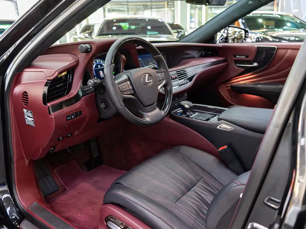 Lexus LS — миниатюра 9