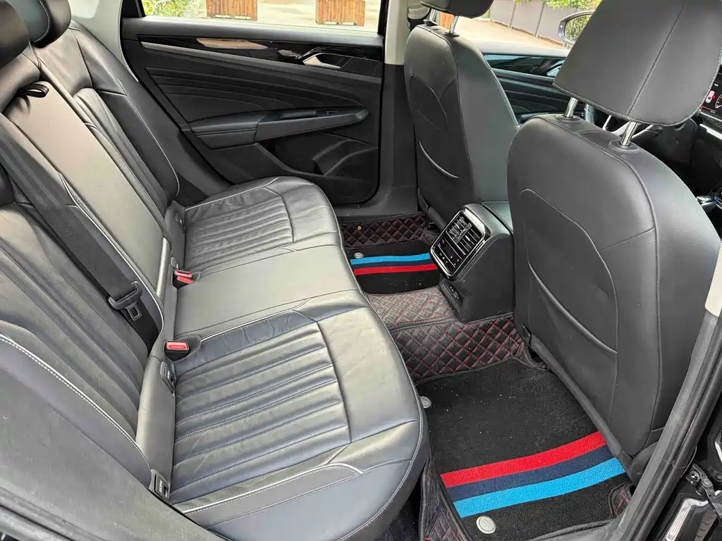 Volkswagen Passat — миниатюра 8