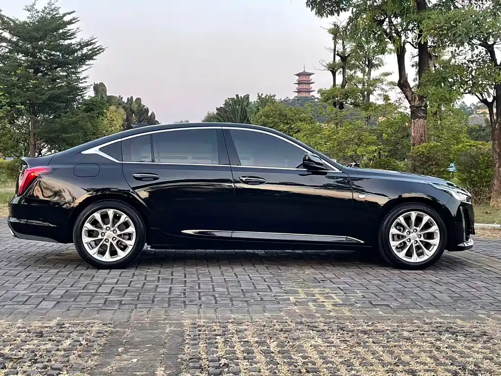 Cadillac CT5 — миниатюра 4