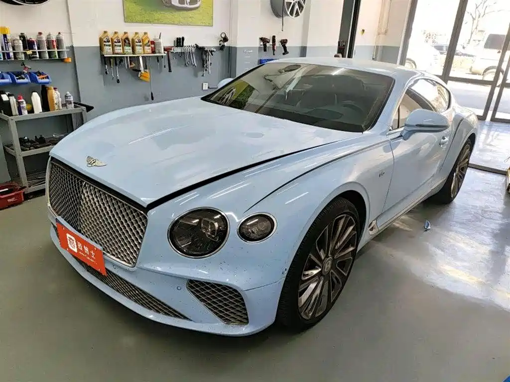 Bentley Continental 2021