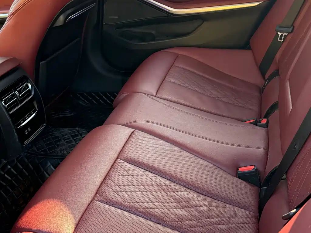 BMW 3 Series — миниатюра 8