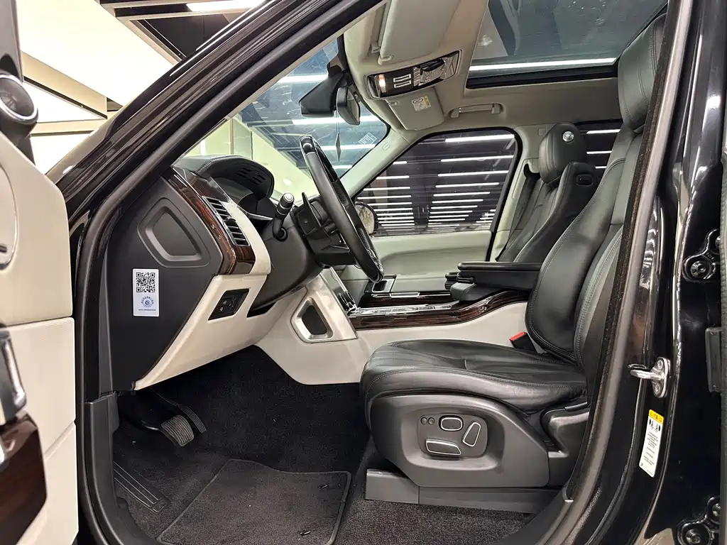 Land Rover Range Rover — миниатюра 3