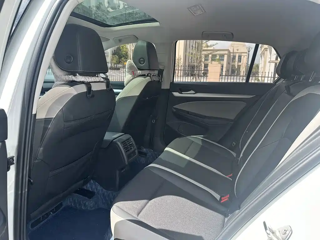 Volkswagen Golf — миниатюра 6