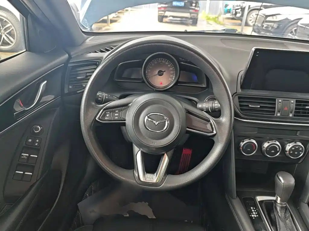 Mazda CX-4 — миниатюра 11
