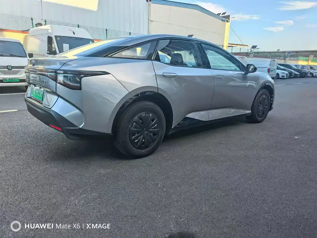 Toyota bZ3 — миниатюра 4