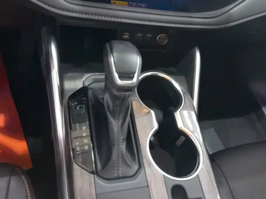 Toyota Crown Kluger — миниатюра 16
