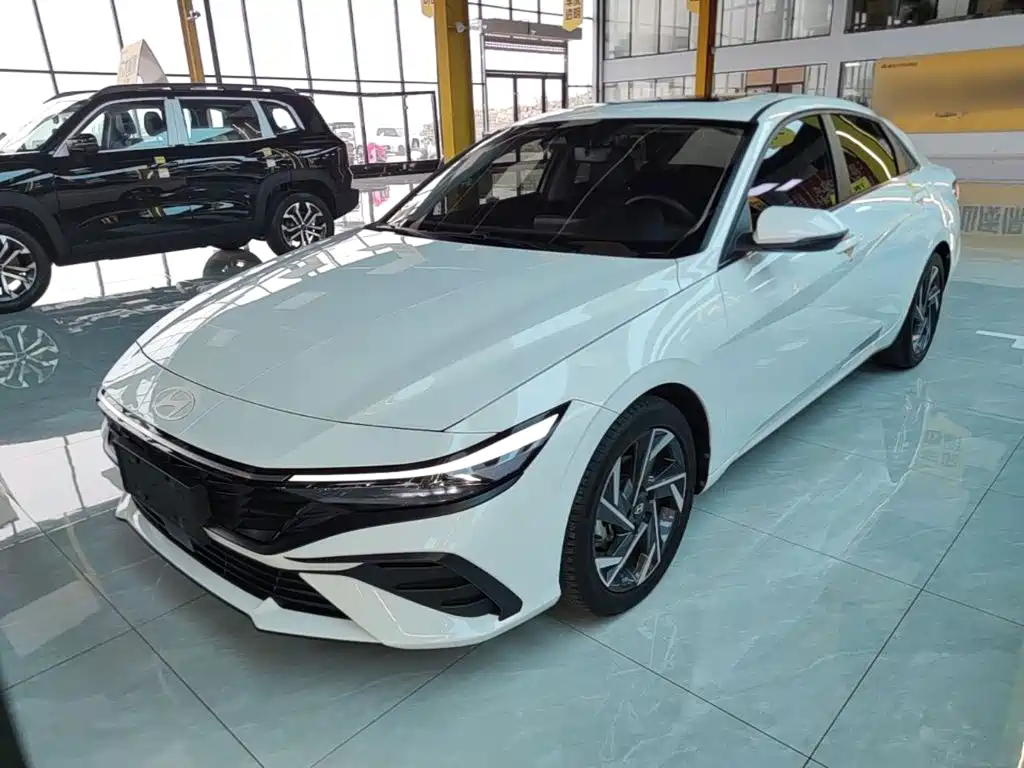 Hyundai Elantra — миниатюра 2