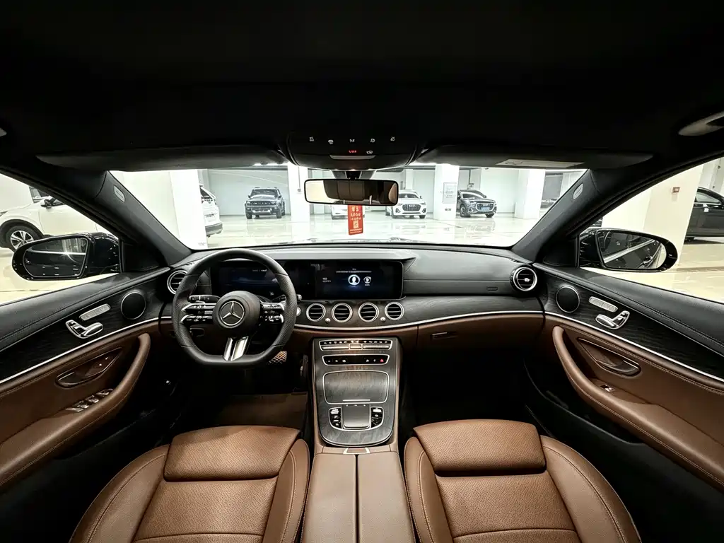 Mercedes-Benz E-Class — миниатюра 6