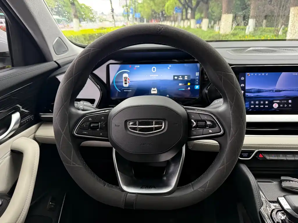 Geely Xingyue L — миниатюра 11