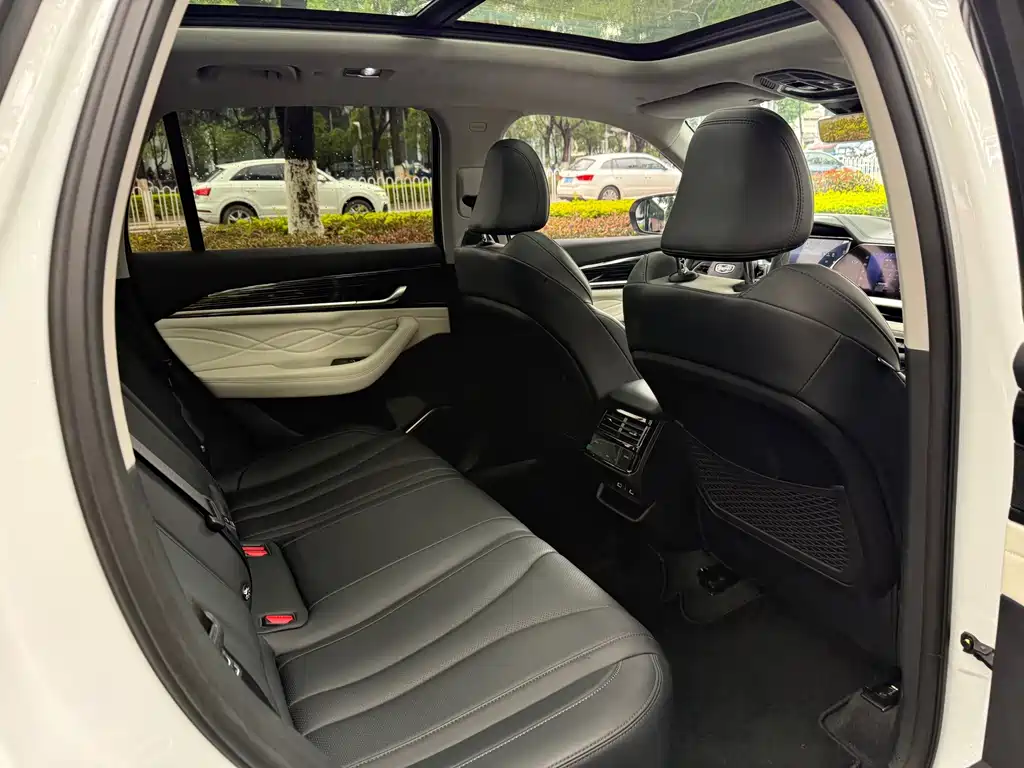 Geely Xingyue L — миниатюра 12