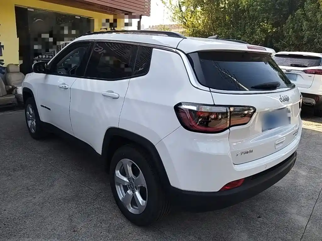 Jeep Compass — миниатюра 5