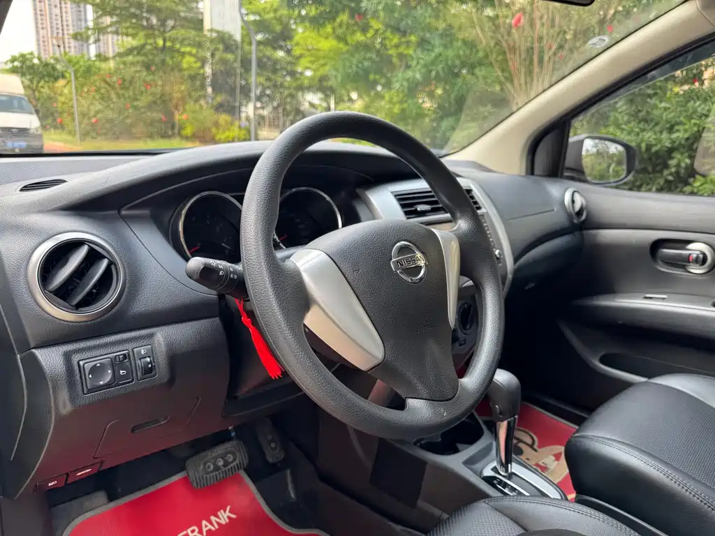 Nissan Livina — миниатюра 14