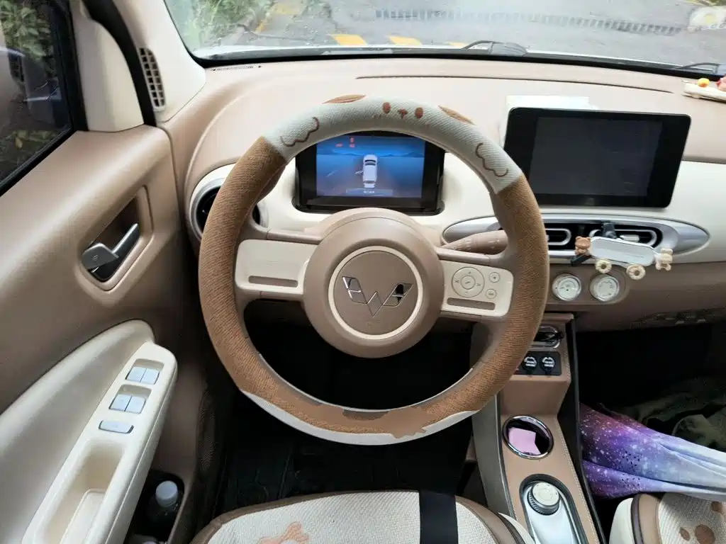 Wuling MINIEV — миниатюра 11