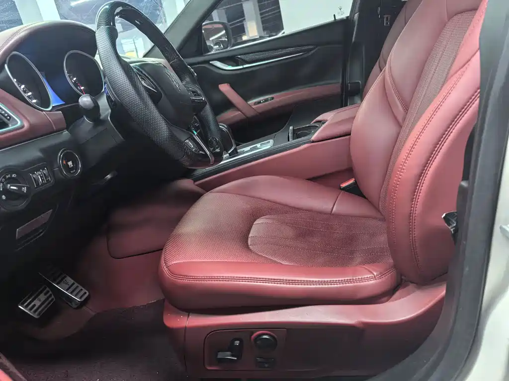 Maserati Ghibli — миниатюра 4
