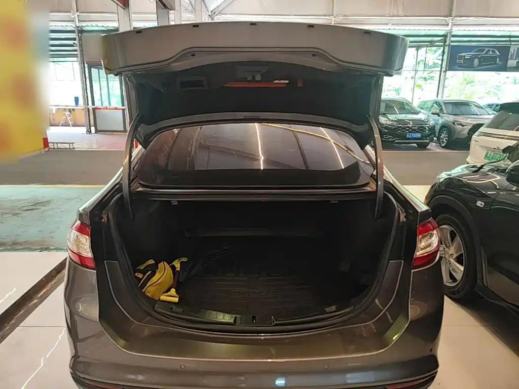 Ford Mondeo — миниатюра 19