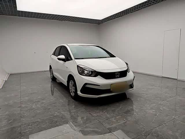 Honda Fit 1.5 л 2022 г. Белый, пробег 48700 км