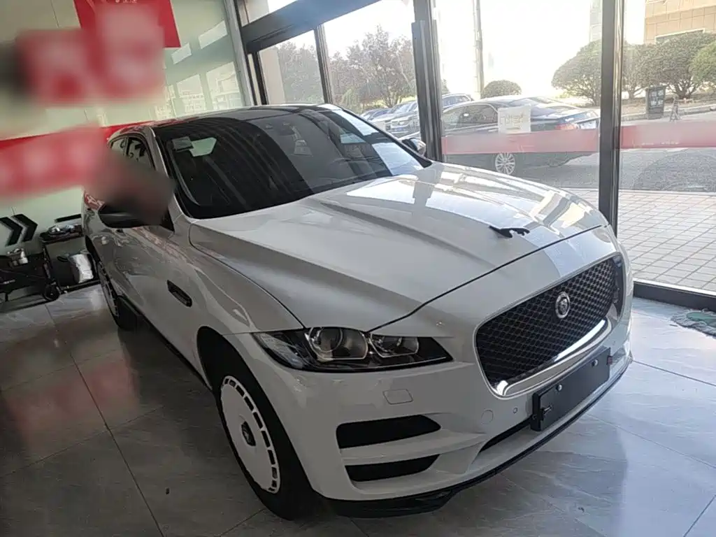 Jaguar F-PACE — миниатюра 4