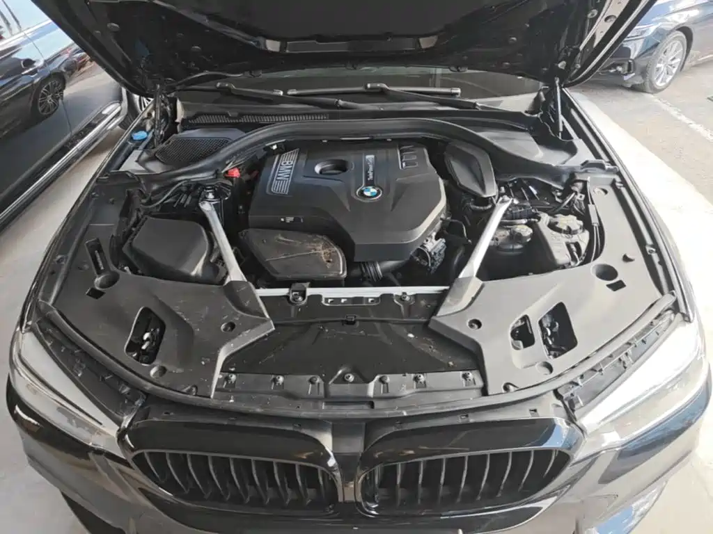 BMW 5 Series — миниатюра 20