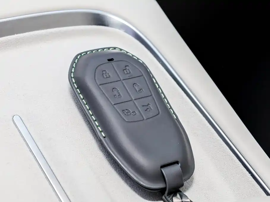 XPeng X9 — миниатюра 21