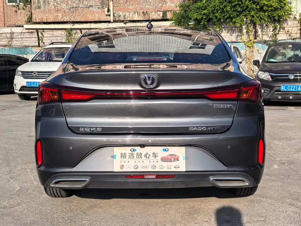 Changan Eado — миниатюра 5