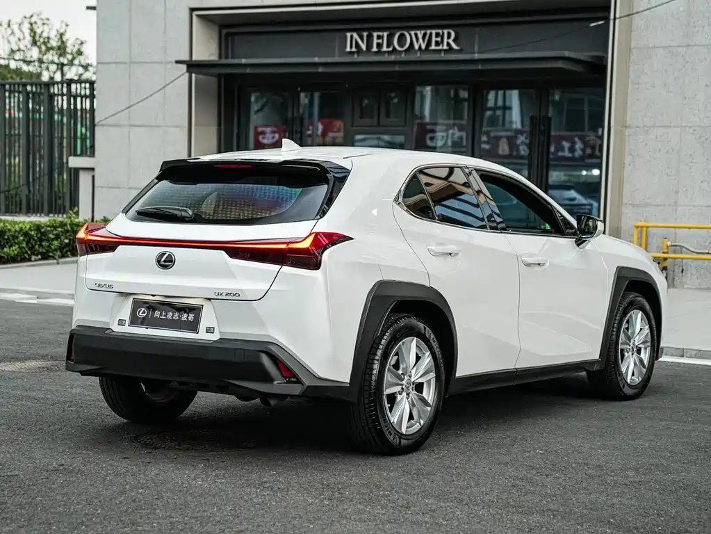 Lexus UX — миниатюра 4