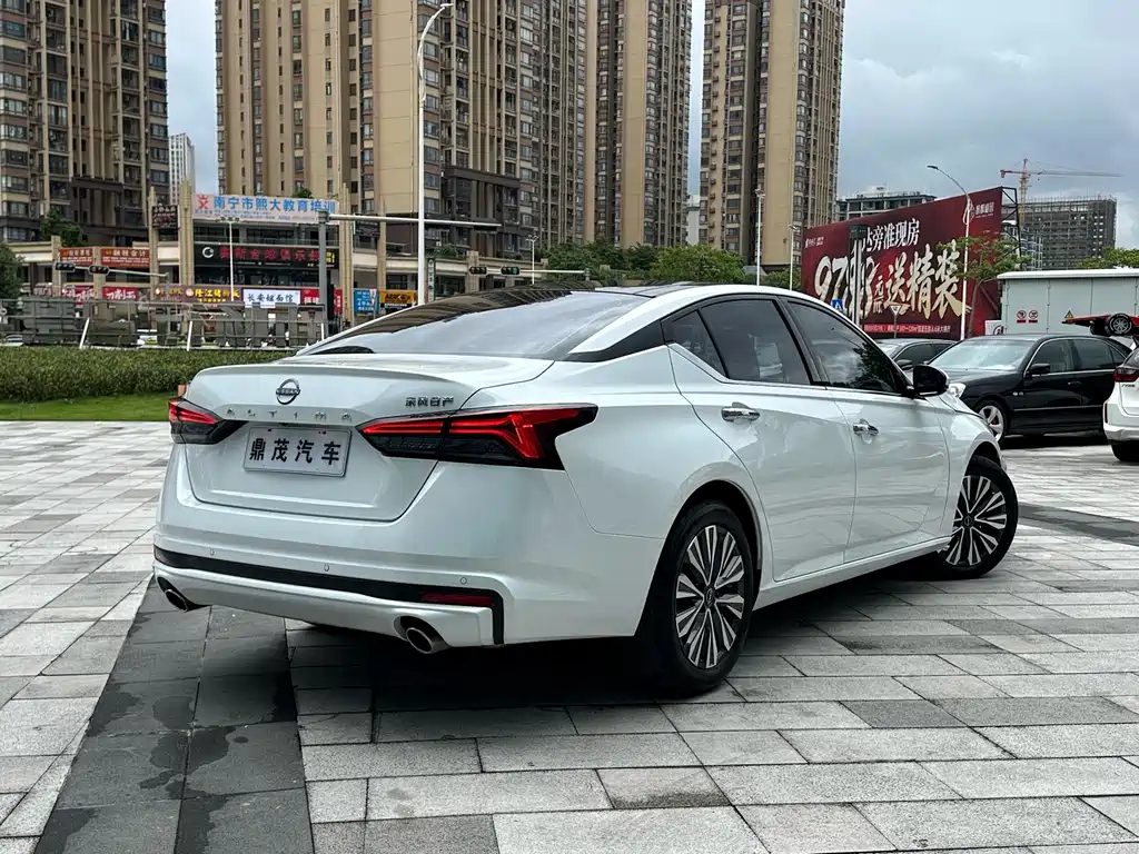 Nissan Teana — миниатюра 7