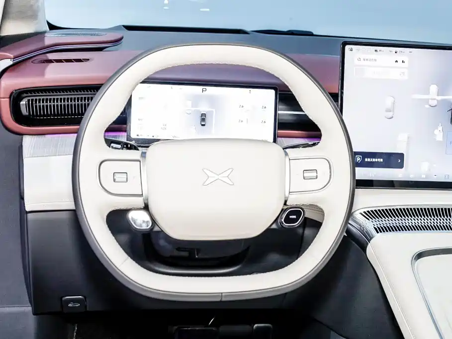 XPeng X9 — миниатюра 26