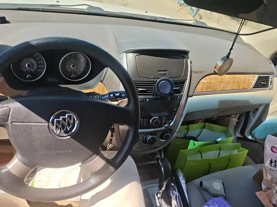 Buick Excelle — миниатюра 12