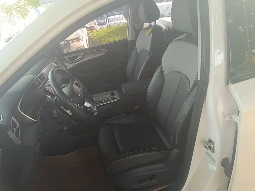 Roewe RX5 New Energy — миниатюра 15