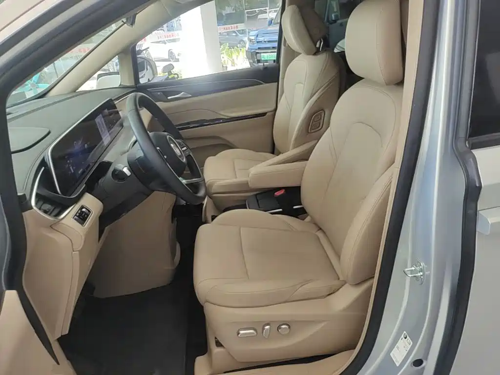 Buick GL8 Hybrid — миниатюра 15