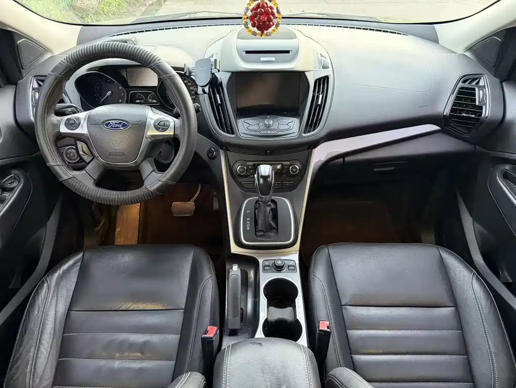 Ford Kuga — миниатюра 7