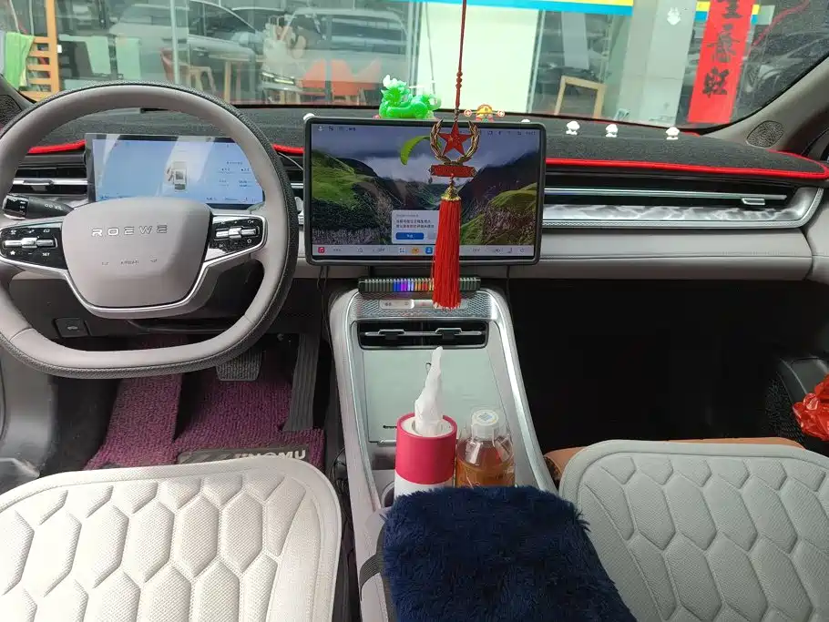 Roewe M7 DMH — миниатюра 12