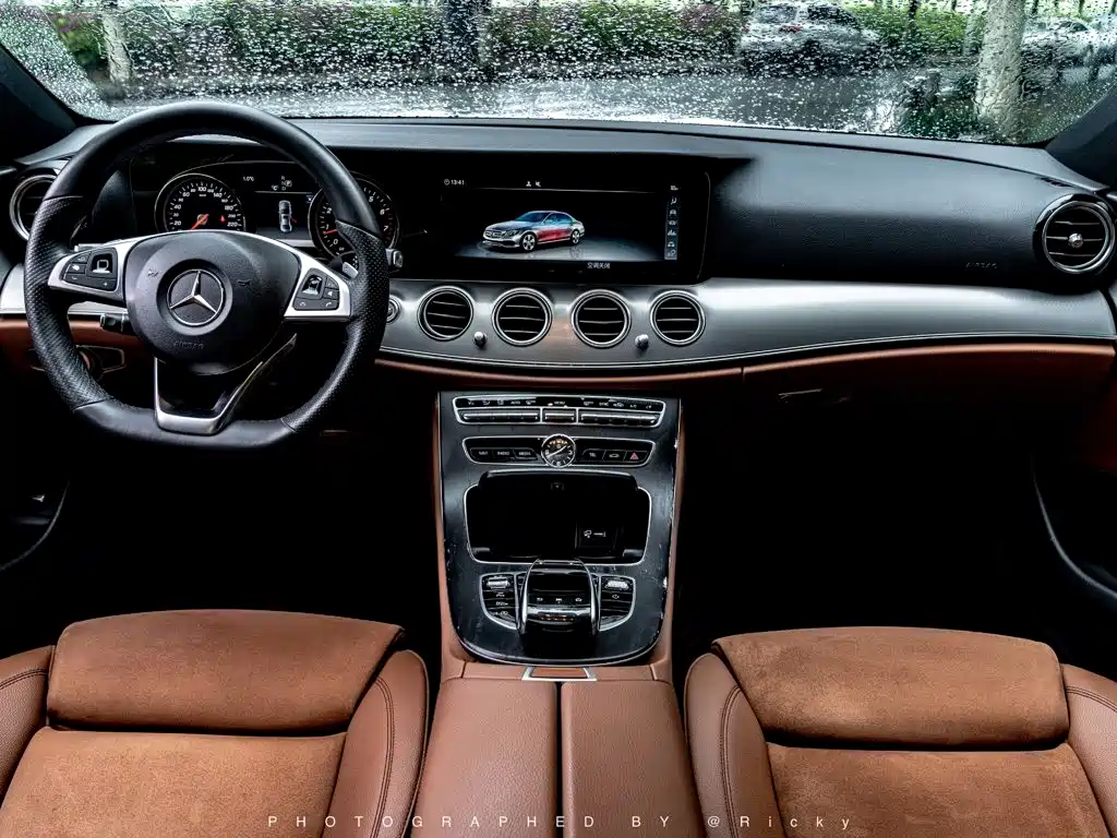 Mercedes-Benz E-Class — миниатюра 3