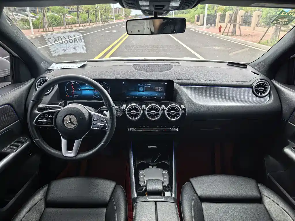 Mercedes-Benz GLA — миниатюра 6