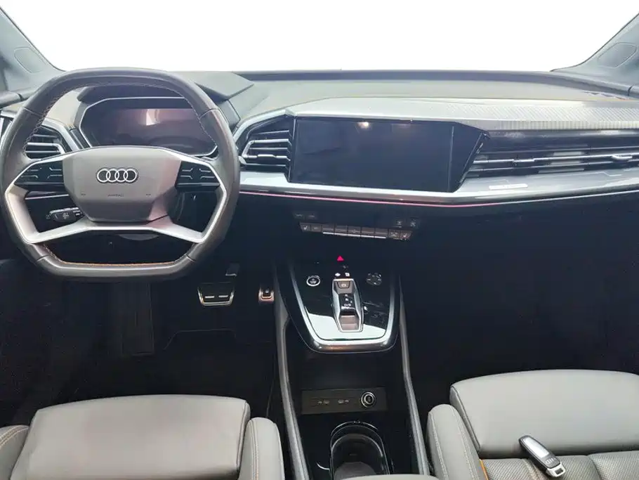 Audi Q4 e-tron — миниатюра 12