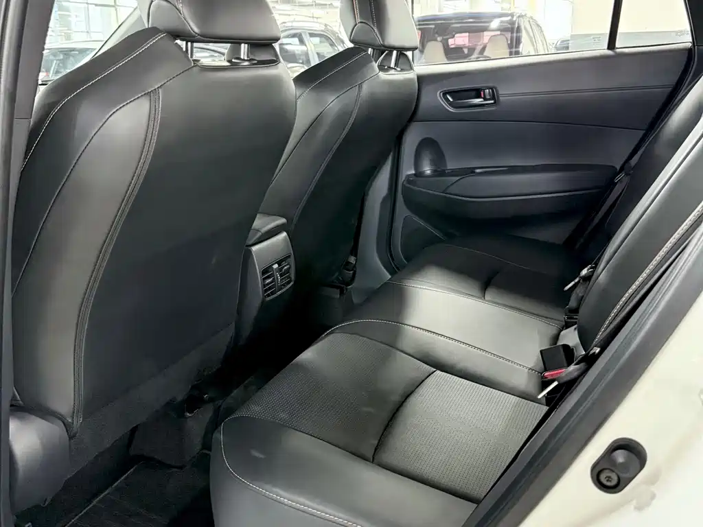 Toyota Corolla Cross — миниатюра 6