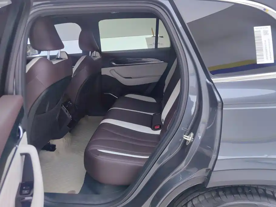 Geely Xingyue L — миниатюра 11