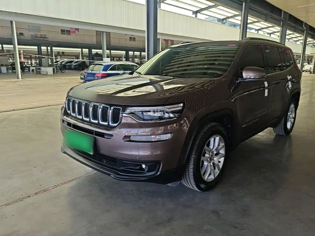 Jeep Commander — миниатюра 2