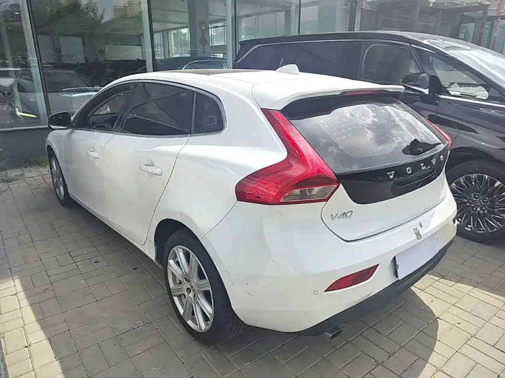 Volvo V40 — миниатюра 5