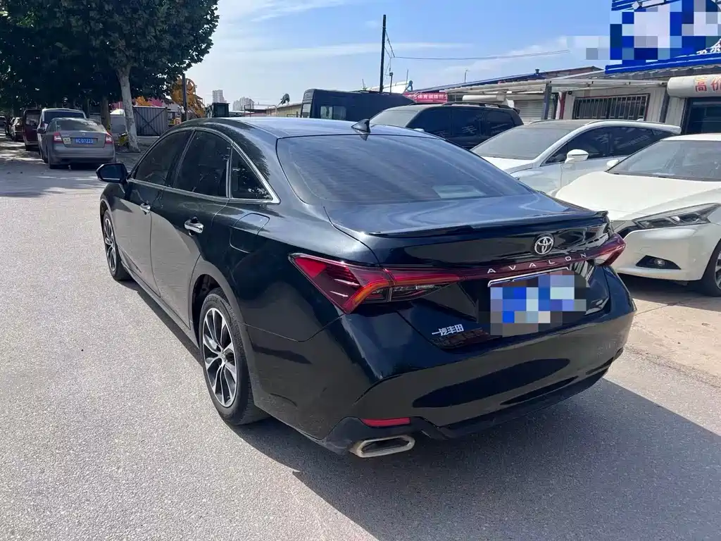 Toyota Avalon — миниатюра 2