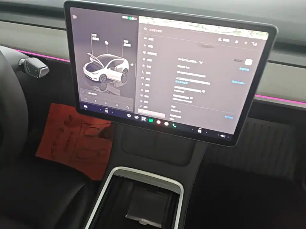Tesla Model Y — миниатюра 13