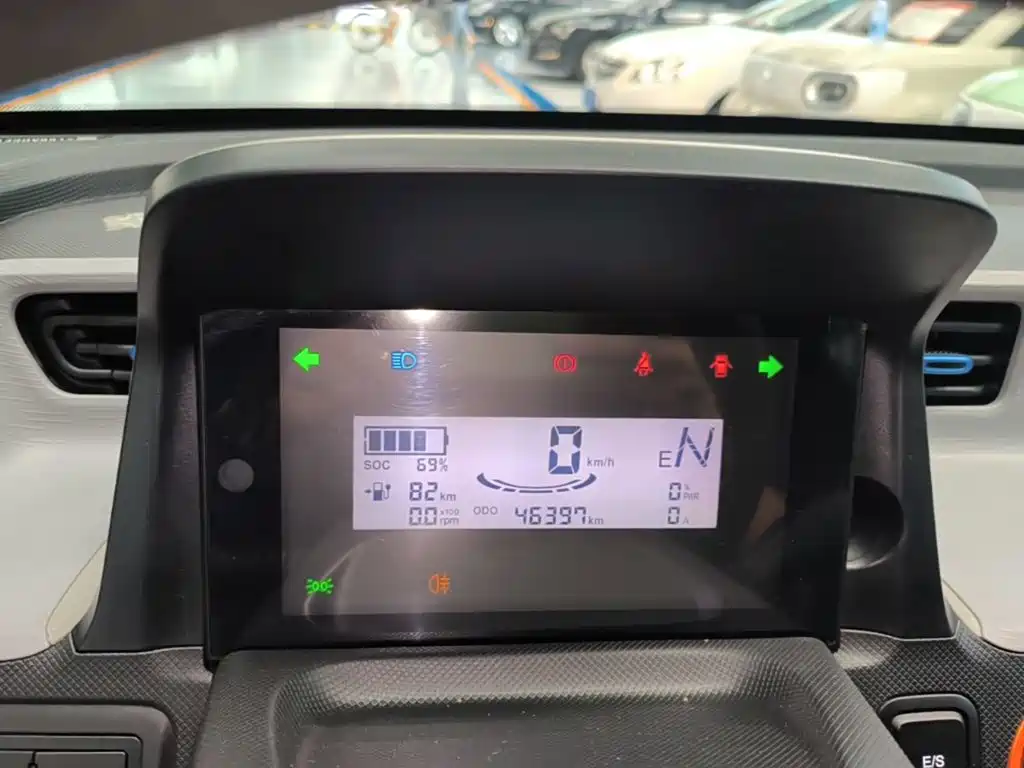 Wuling MINIEV — миниатюра 12