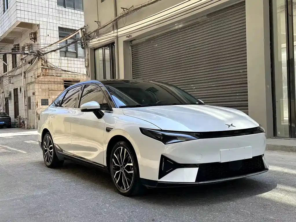 XPeng P5 — миниатюра 3