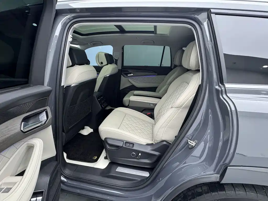 Audi Q6 — миниатюра 12