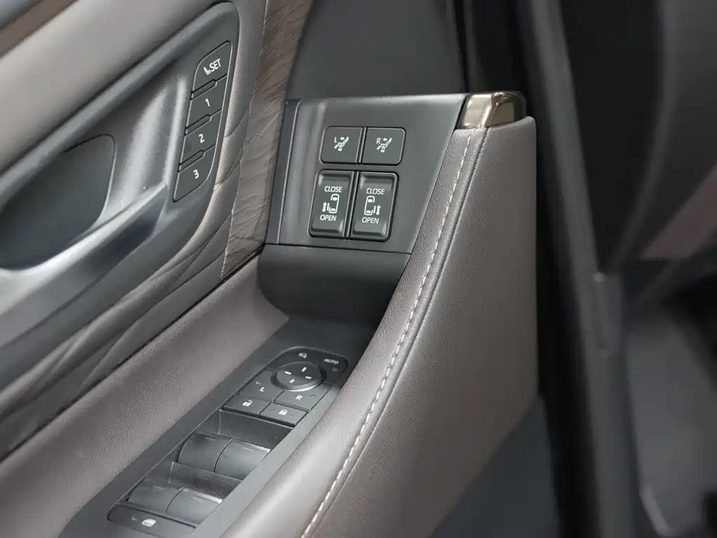 Toyota Alphard 2024 2.5L Premium