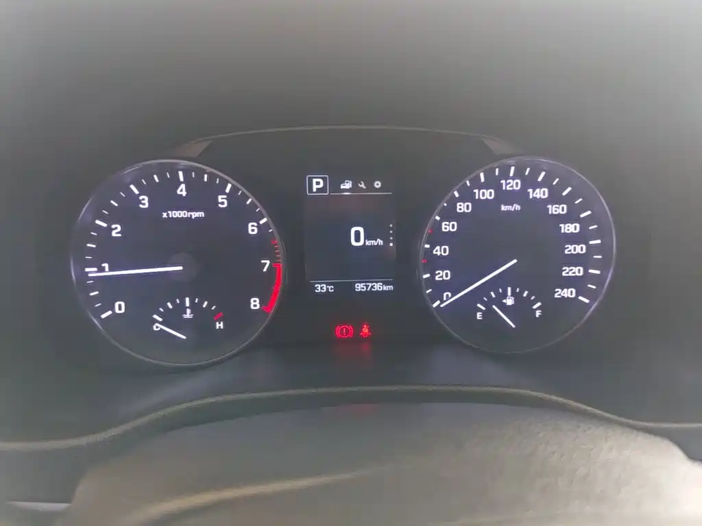 Hyundai Elantra — миниатюра 12